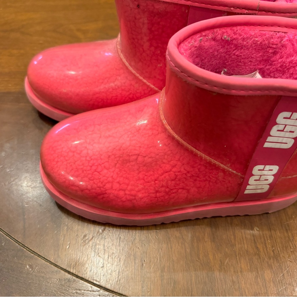 Girls’ UGG Hot Pink Classic Clear Ankle Boots Plastic Size 4 - Picture 5 of 7